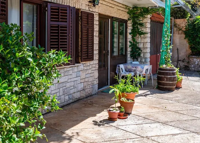 Marija 아파트 풀라